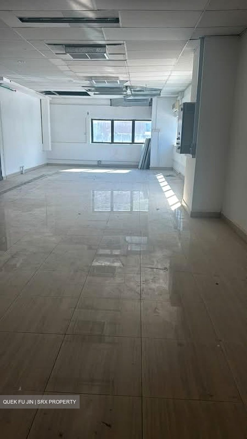 Tuas Avenue 10 (D22), Retail #561007701